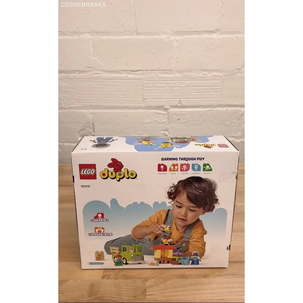 LEGO‎ DUPLO: Caring for Bees & Beehives